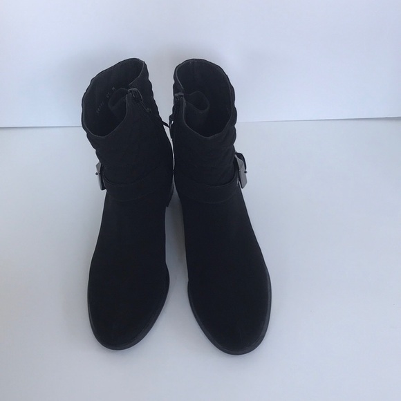 Stuart Weitzman Gorby Black Gore Tex Booties EUC 6.5 - Picture 6 of 6